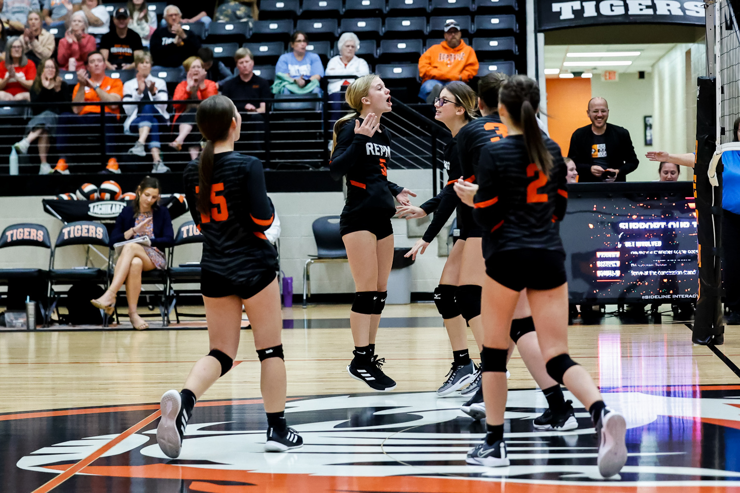 Photos: Freshman Volleyball vs Kickapoo