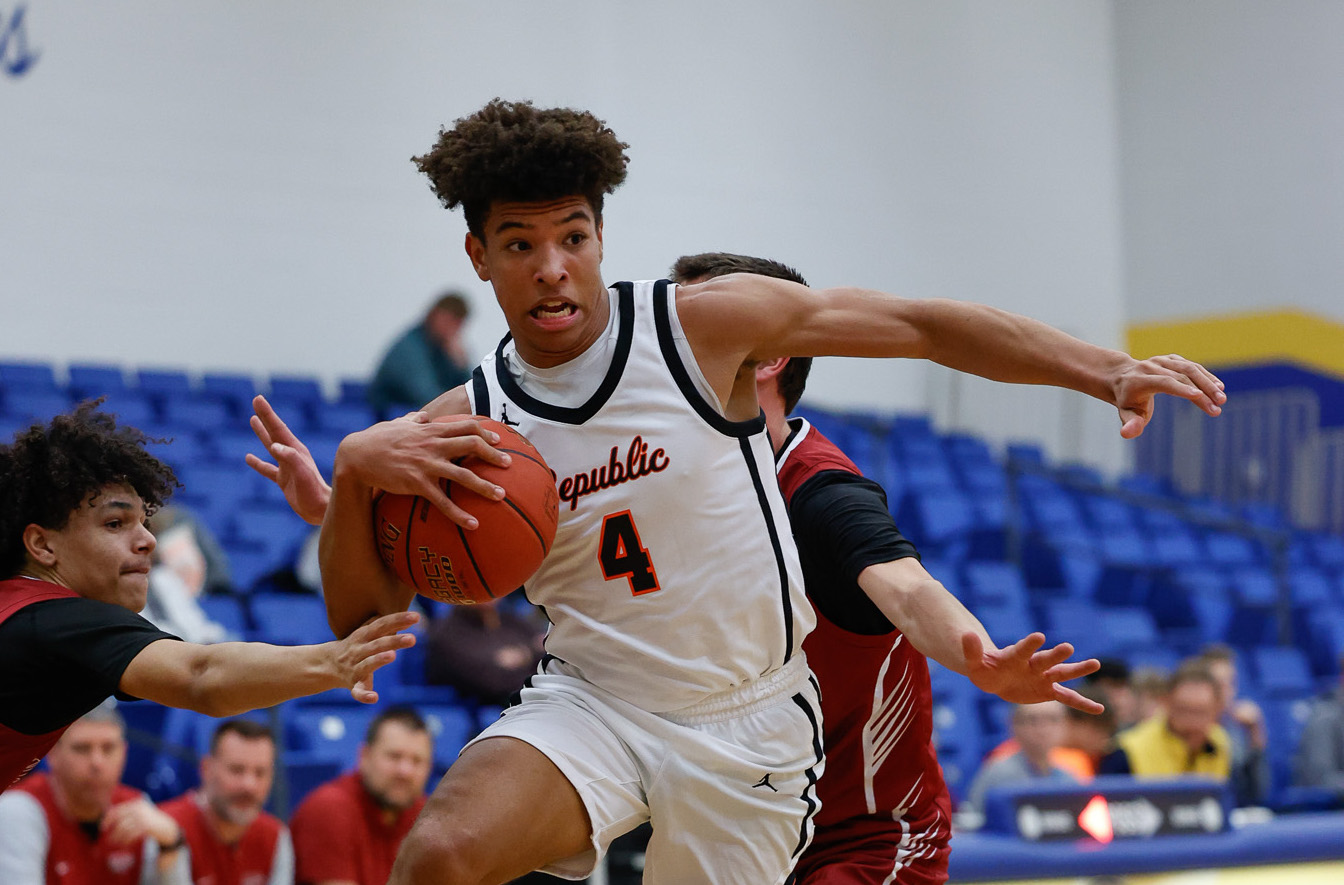 Lockdown Defense Propels Tigers to Tournament Finals