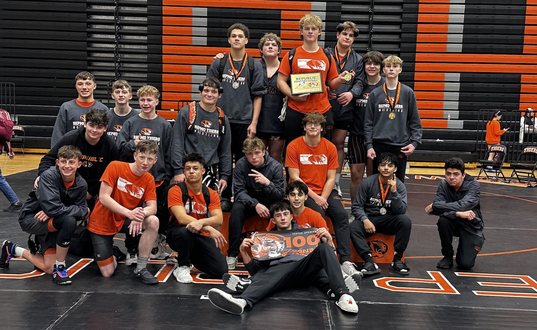 Republic Captures Team Title at Home Tournament
