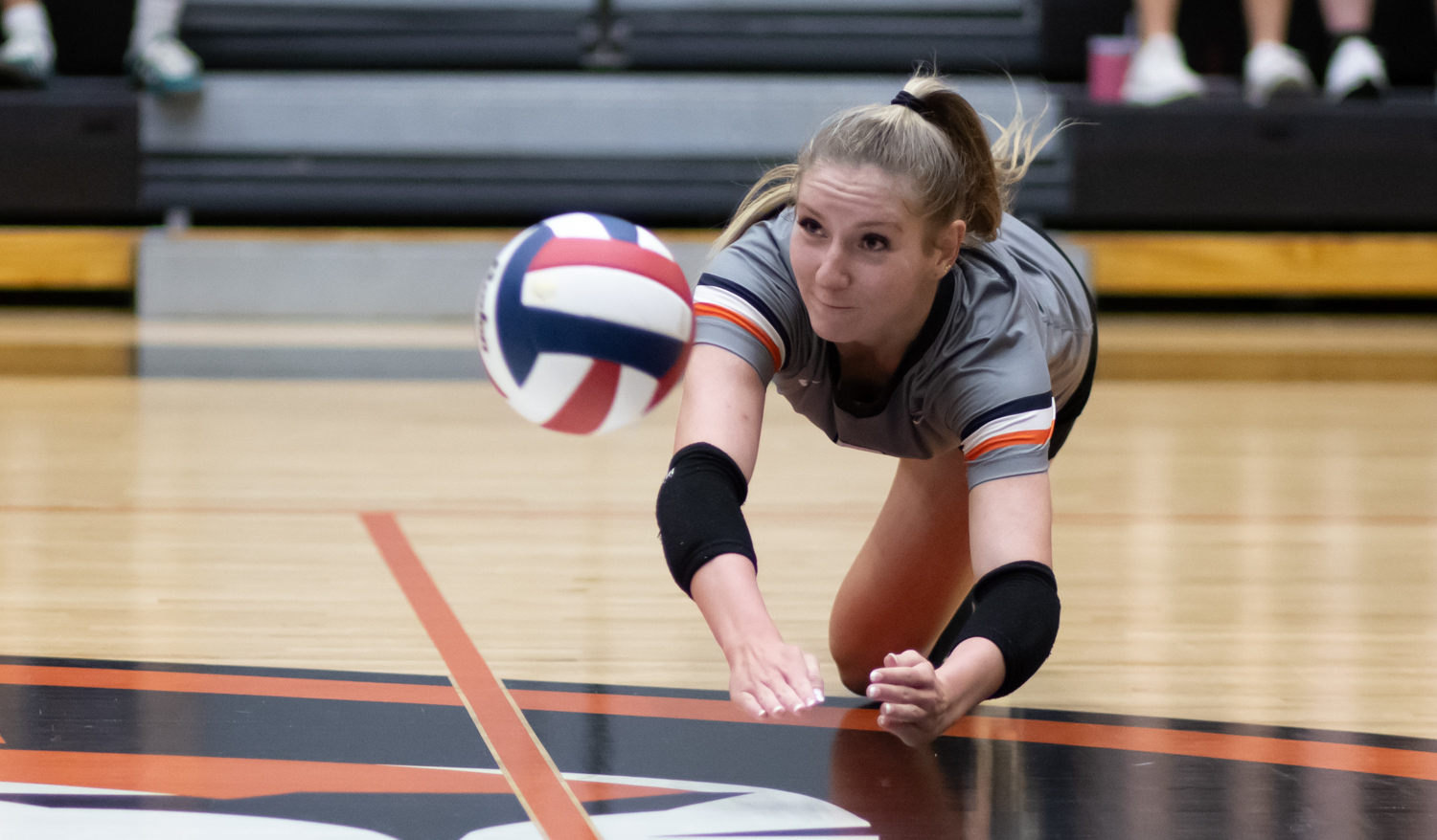 Finley Leads Lady Tigers Past Joplin in Straight Sets