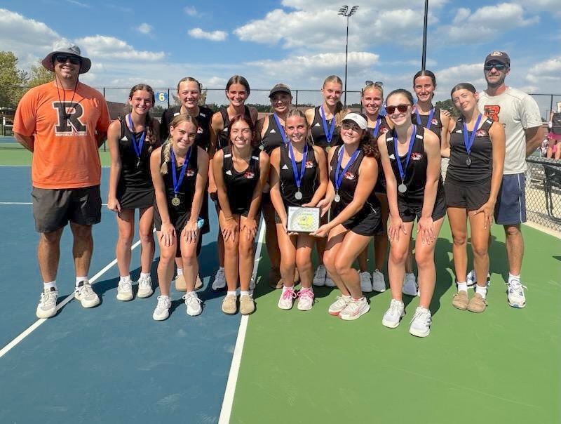 Tennis Takes 2nd at Bolivar Tourney