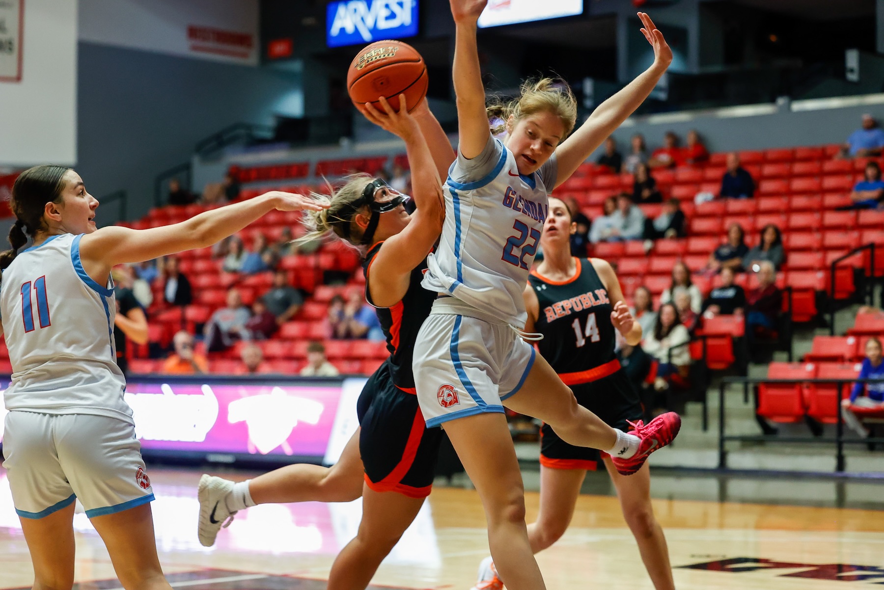 Big Finish Earns OT Win, Semifinal Berth for Lady Tigers