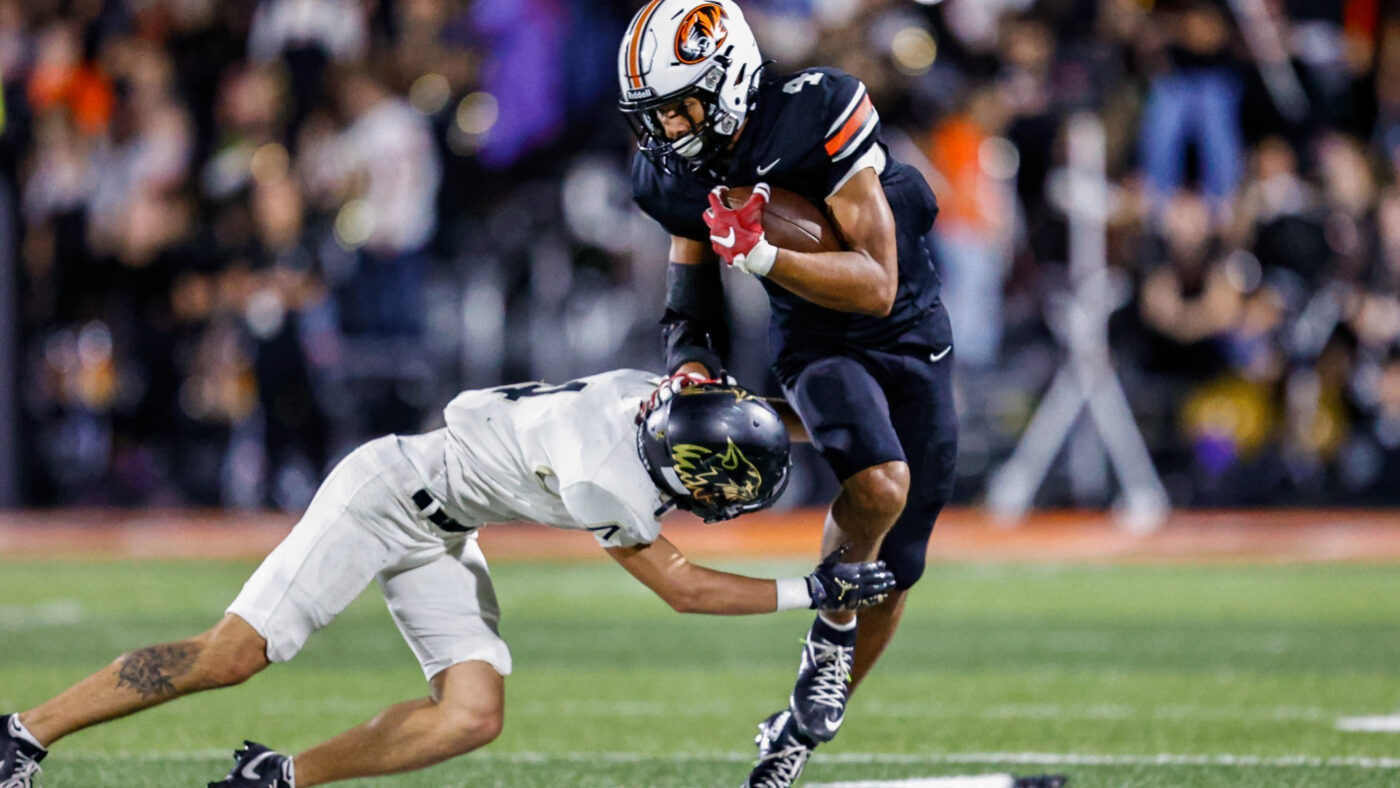 Unbeaten Neosho Brings Big-Play Threat to Republic Homecoming