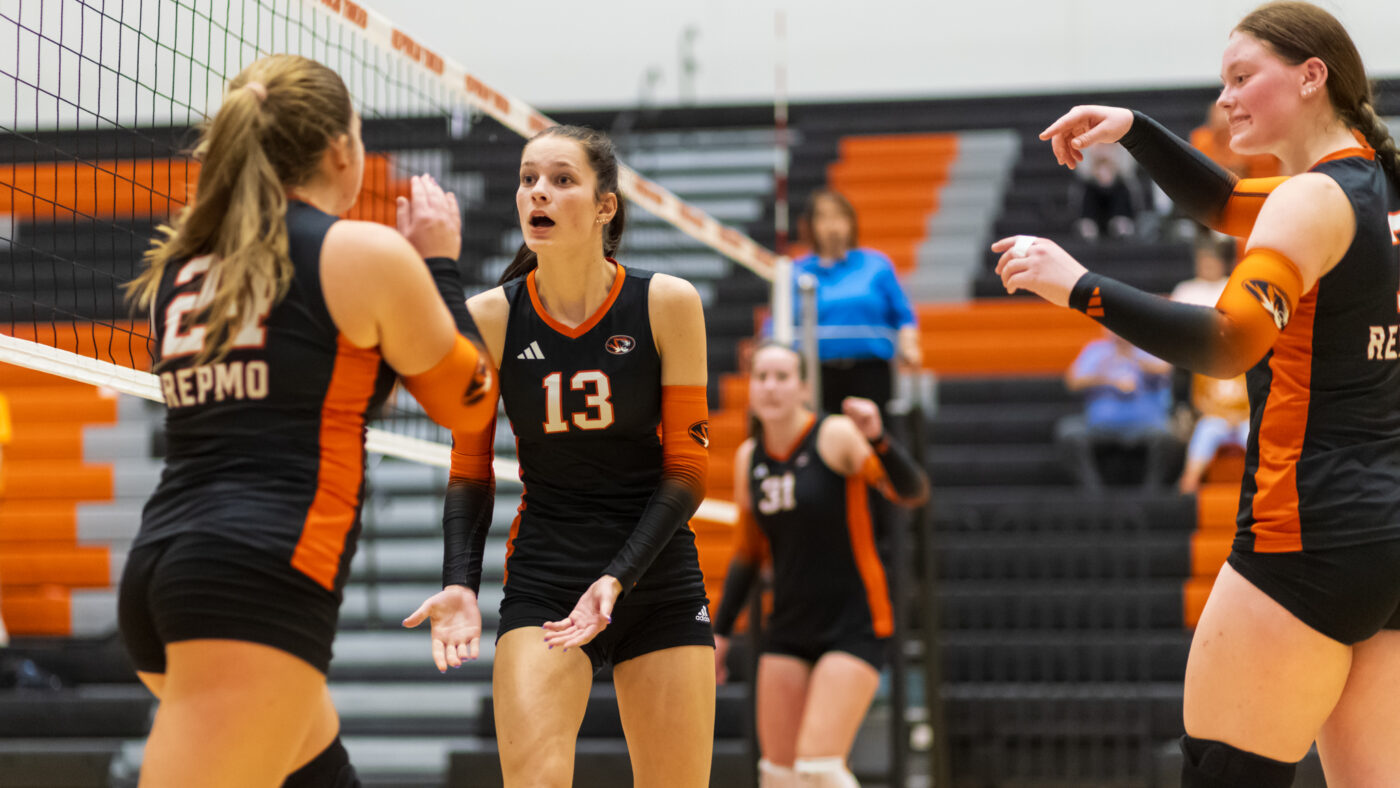 Lady Tigers Make It Three Straight Sweeps
